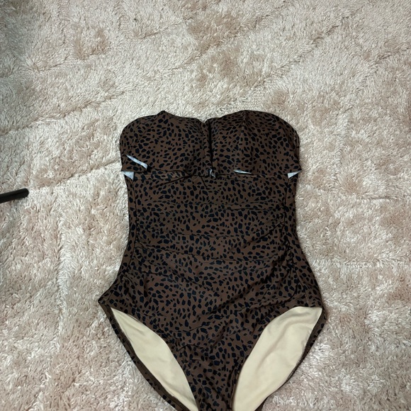 New with tags Kona Sol leopard print one piece swimsuit size small - Picture 1 of 4